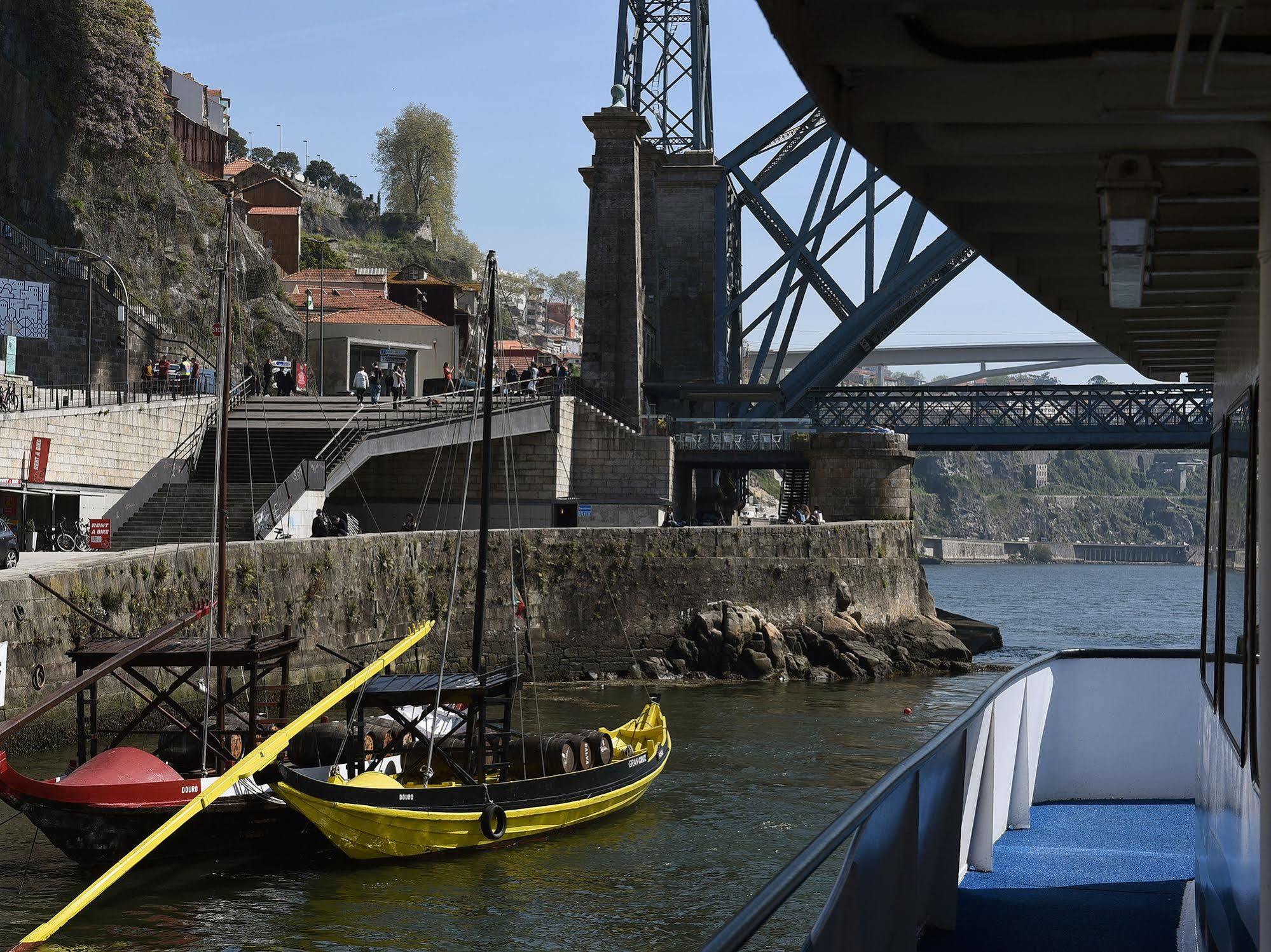 Invicta Ribeira Boat Hotel Porto Eksteriør bilde